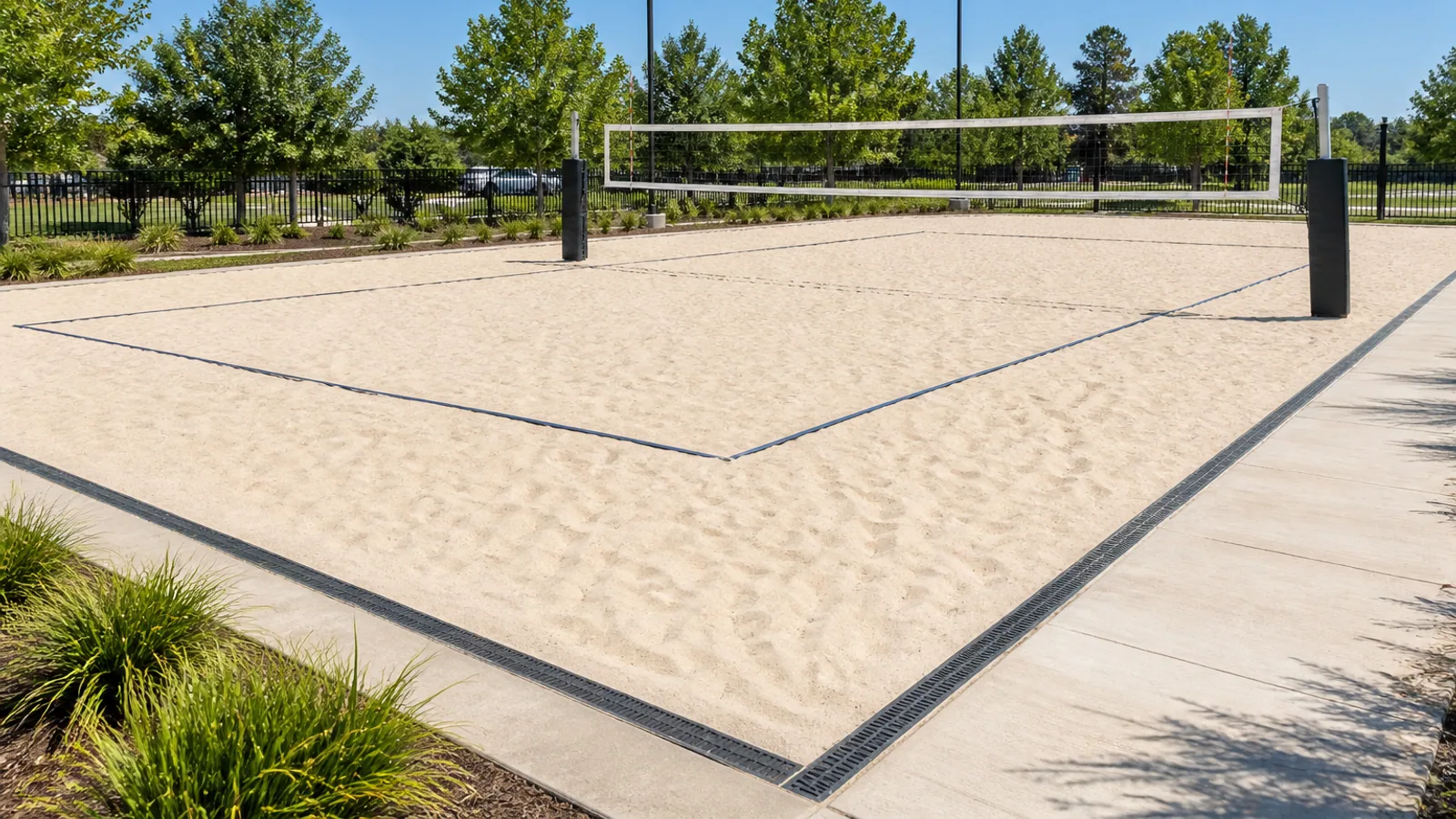 Outdoor sand volleyball court planning with free zone